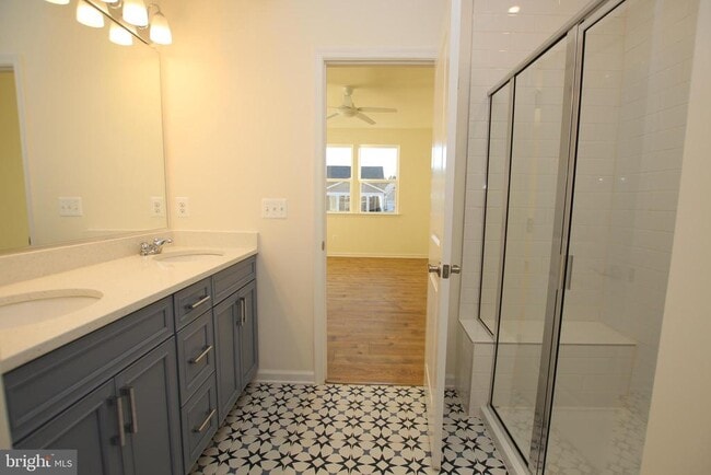 Building Photo - 390 Scranton Ln