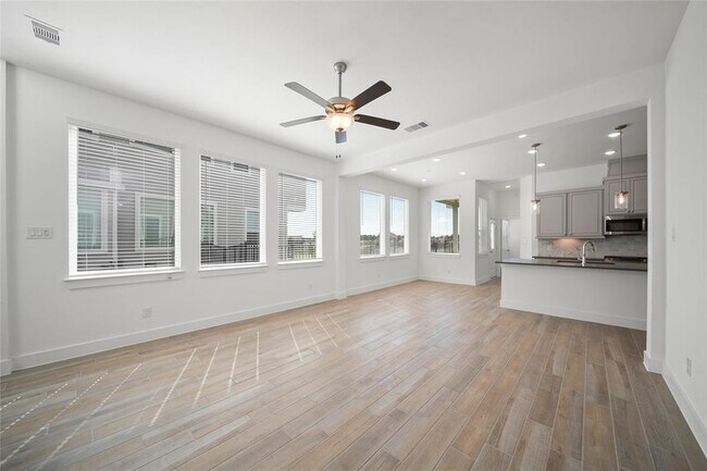 Building Photo - 21254 Black Gap Wildlife Dr