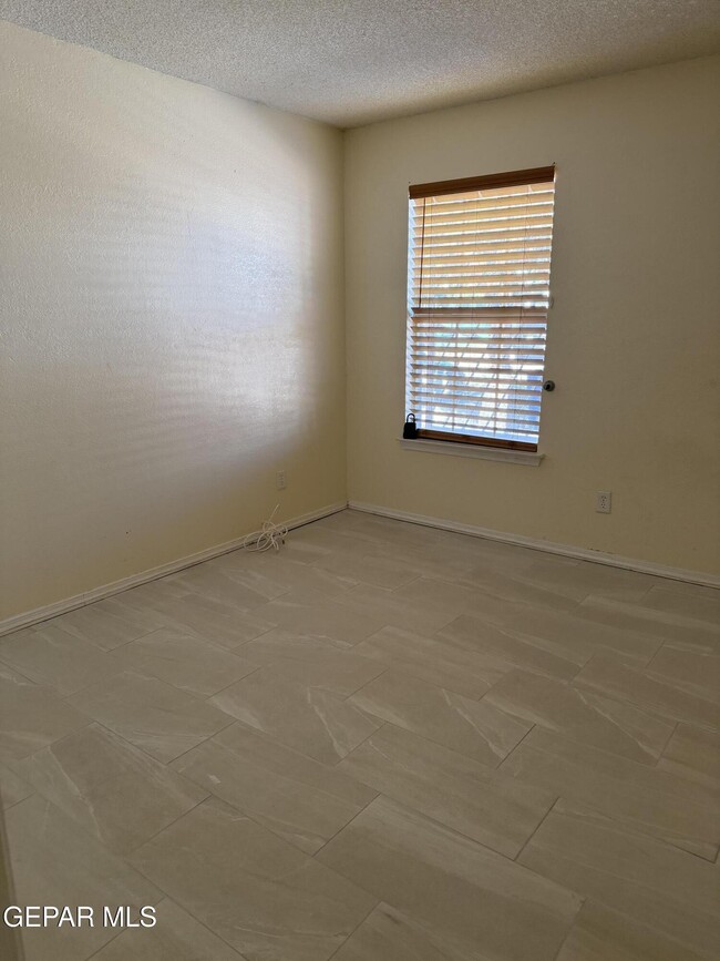 Building Photo - 12328 Tierra Apache Rd