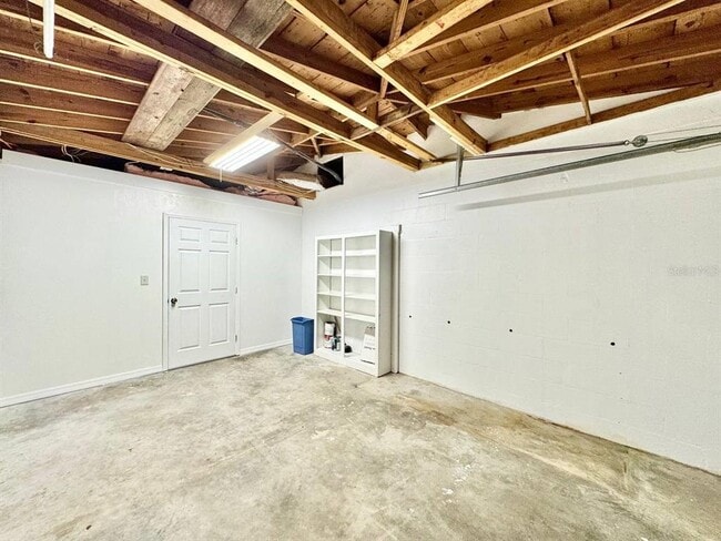 Building Photo - 10932 104th Ave