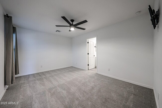 Building Photo - 3332 W Dunbar Dr