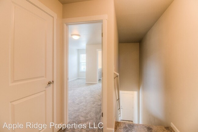 Building Photo - 2400 Woolsey Ln