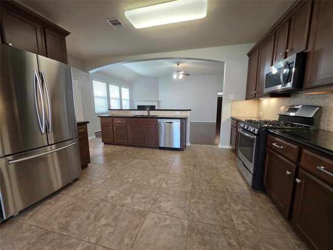 Building Photo - 267 Westwood Dr