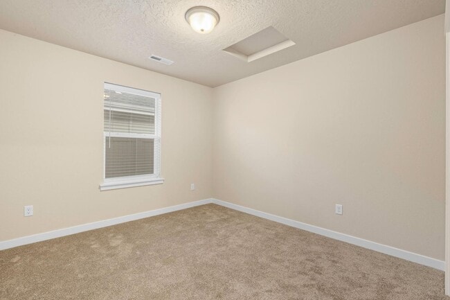 Building Photo - SINGLE LEVEL LIVING: 4 Bedroom, 2 Bath Nampa Home w/Upstairs Bonus Room