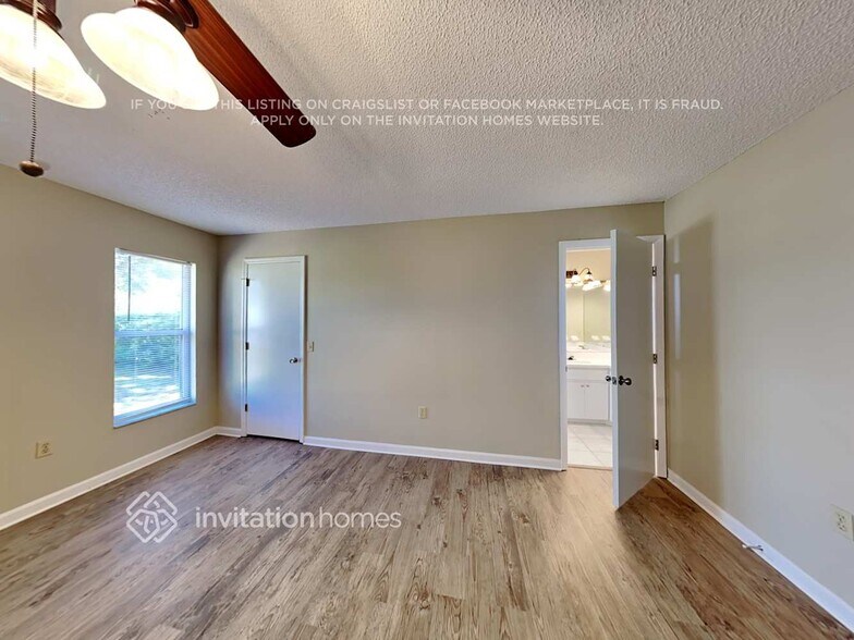 Building Photo - 266 Glenridge Loop N