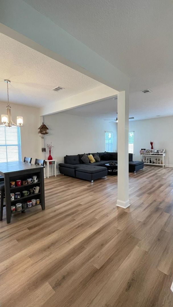 Building Photo - Beautiful 3 Bedroom, 3 Bathroom Home for Rent