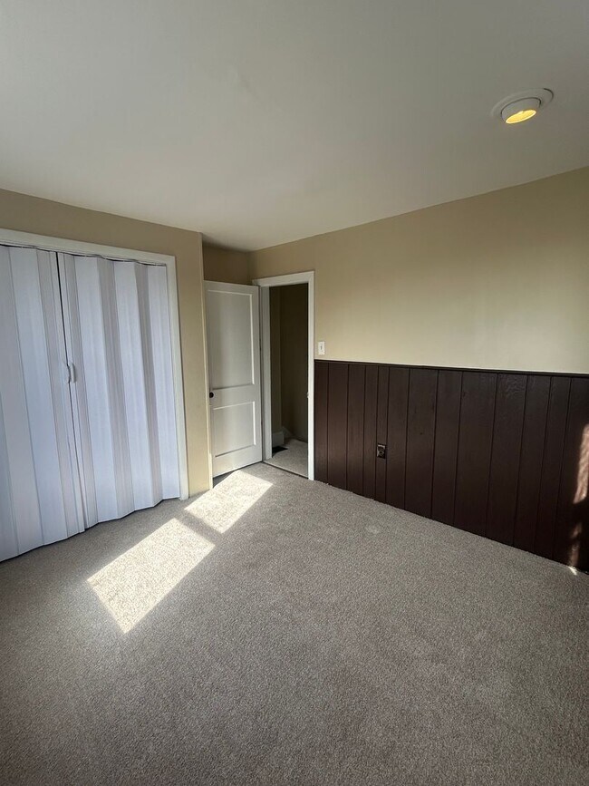 Building Photo - 46 N 34th St