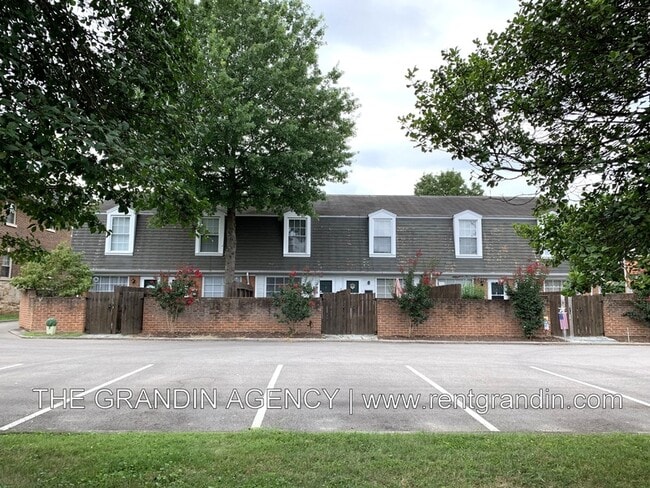Primary Photo - 1803 Grandin Rd SW