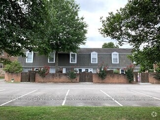 Building Photo - 2006 Sherwood Ave SW