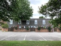 Building Photo - 2006 Sherwood Ave SW