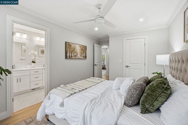 Building Photo - 289 Sierra Dr