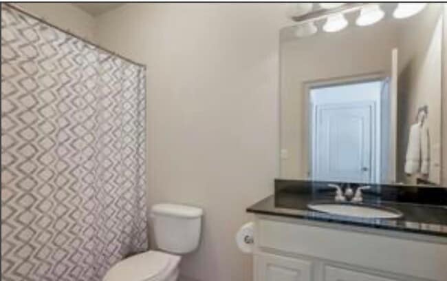 Building Photo - 3 bed, 3 bath, furnished condominium available now