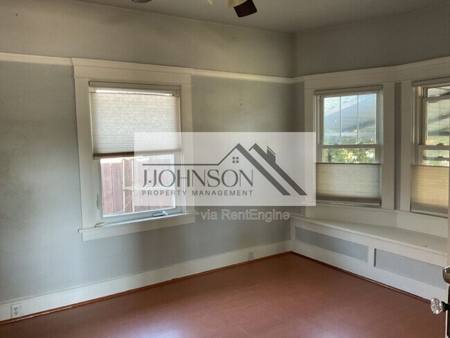 Building Photo - 1143 Wall St