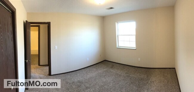 Building Photo - 541 Collier Ln