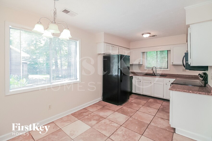 Building Photo - 205 Lanyard Loop