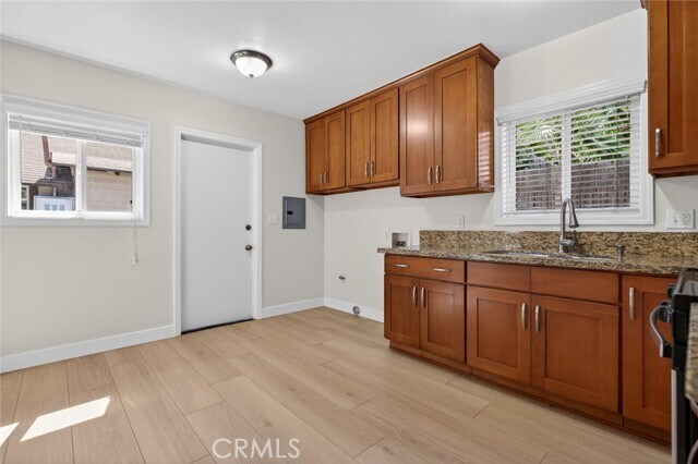 Building Photo - 605 Mar Vista Ave