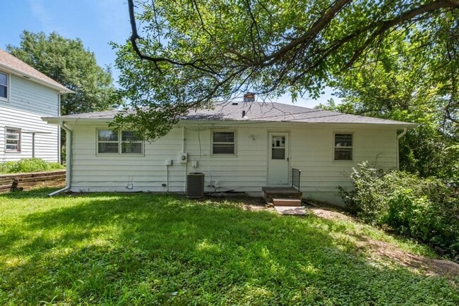 Building Photo - 7214 Northridge Dr