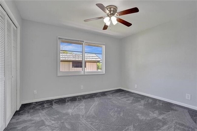 Building Photo - 12 NE 20th Ct