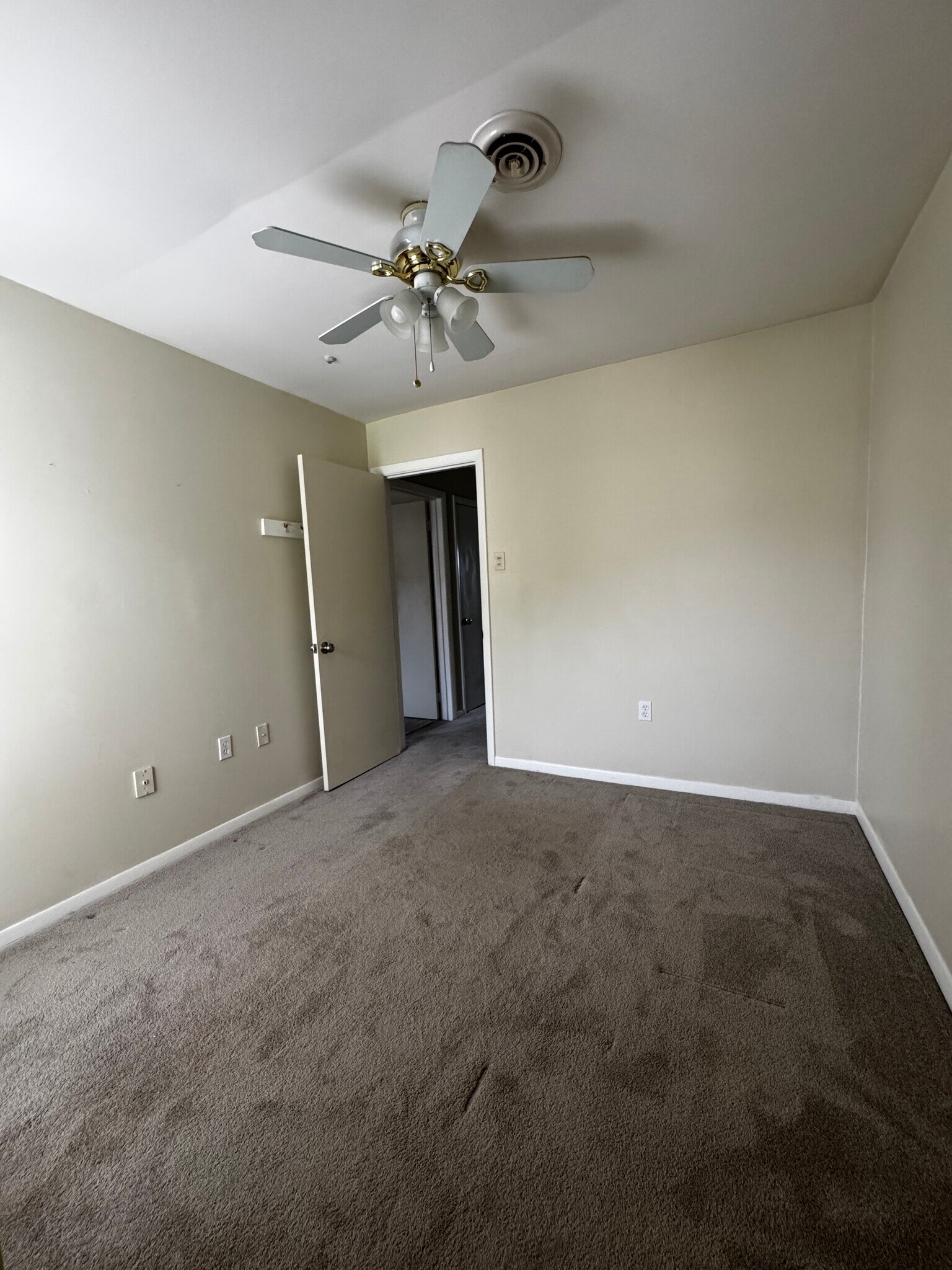 Bedroom 2 - 320 Southern Ct