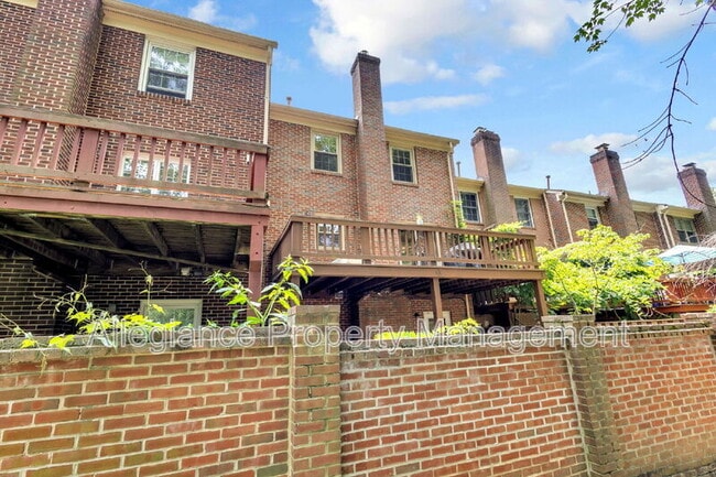 Building Photo - 6861 Williamsburg Pond Ct