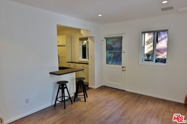 Building Photo - 408 Pershing Dr