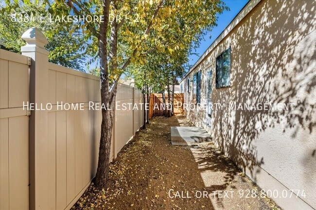 Building Photo - 8384 E Lakeshore Dr