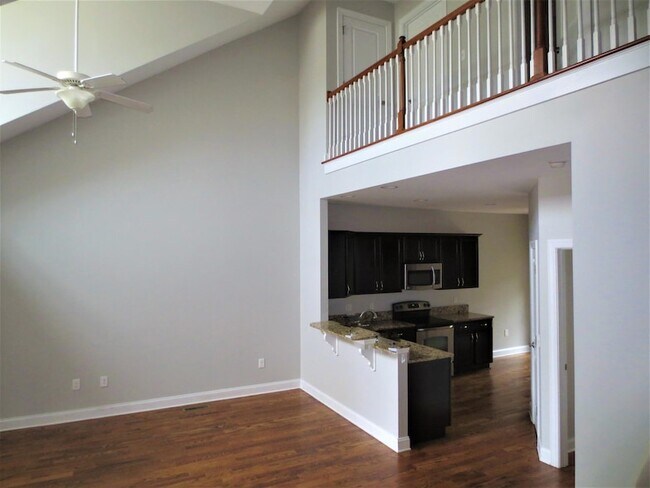 Building Photo - 102 Cypress Cir