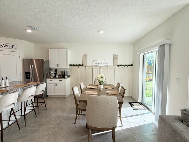 Building Photo - 13 Melogold Dr