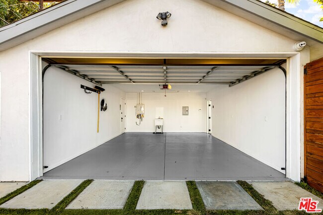 Building Photo - 14516 Otsego St