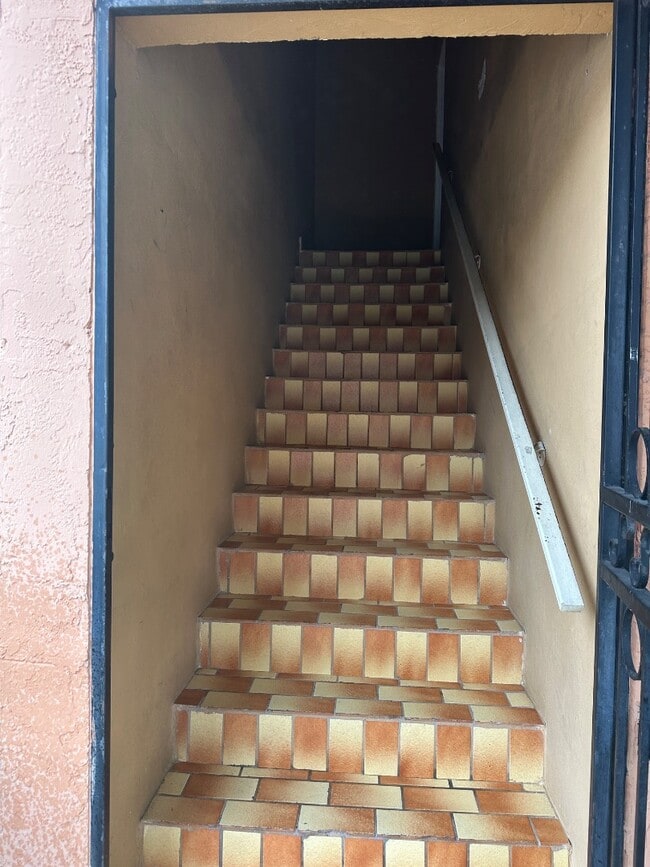 Building Photo - 2780 W 62nd St