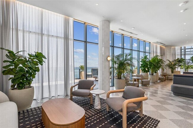 Building Photo - 3015 S Ysabella Ave