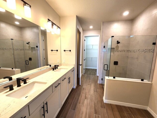 Building Photo - 8295 Vaulting Dr