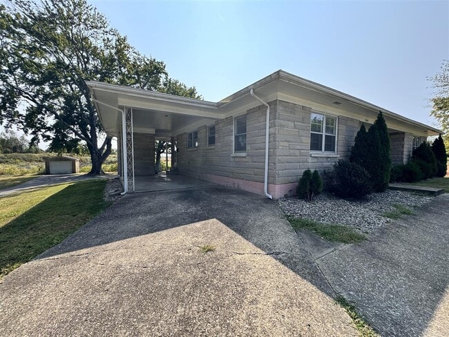 Building Photo - 1309 Old State Rd