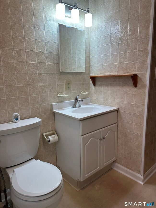 Building Photo - 18 Brighton St