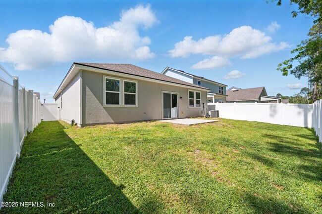 Building Photo - 14656 Macadamia Ln