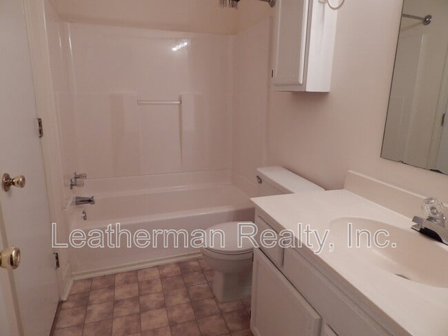 Building Photo - 738 Coventry Ln