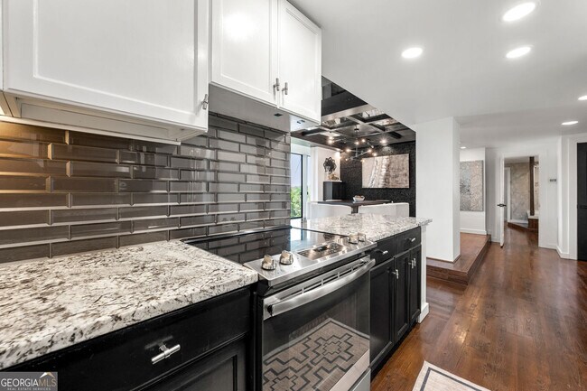 Building Photo - 130 26th St NW