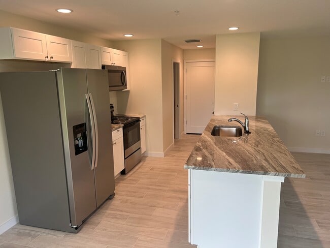 Building Photo - 7171 San Casa Dr