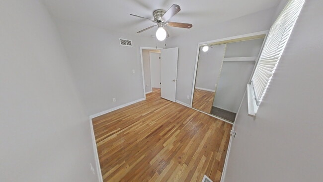 Building Photo - 13806 Hartill Ave