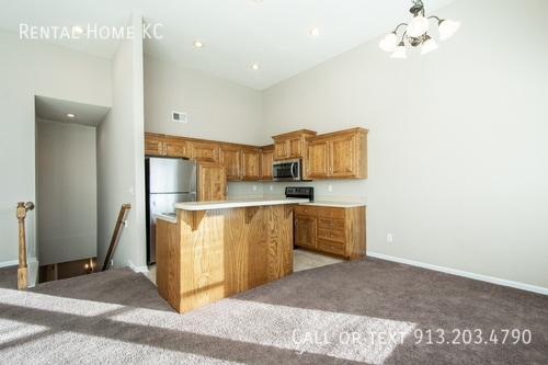 Building Photo - 13145 Nebraska Ct