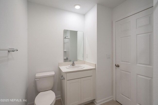 Building Photo - 40 Crisanto Rd