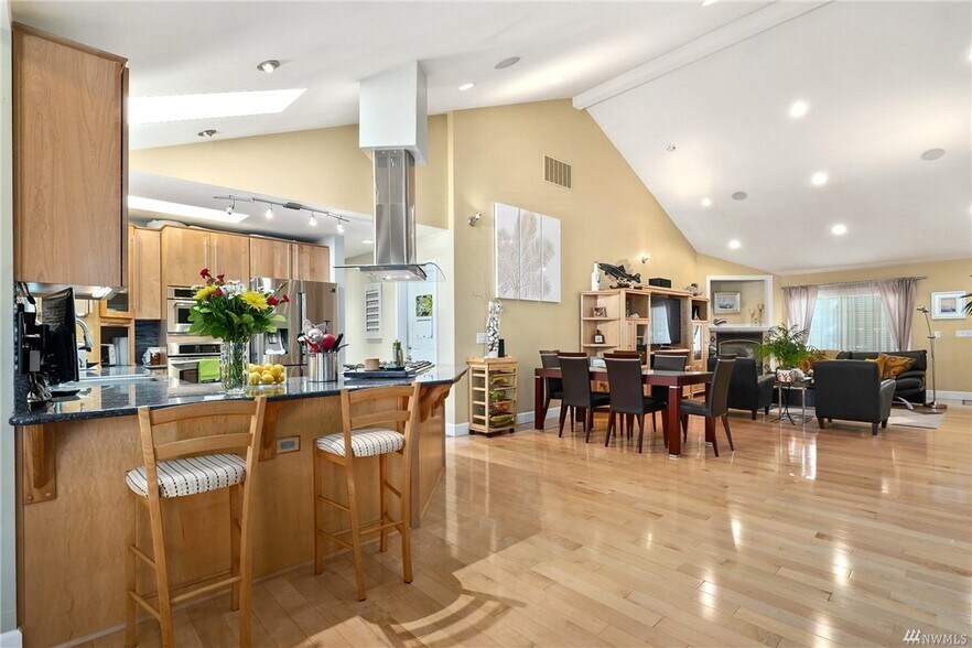 Living Room & Kitchen - 15542 SE 10th St