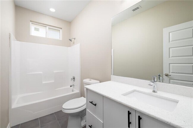 Building Photo - 15 N 36th St