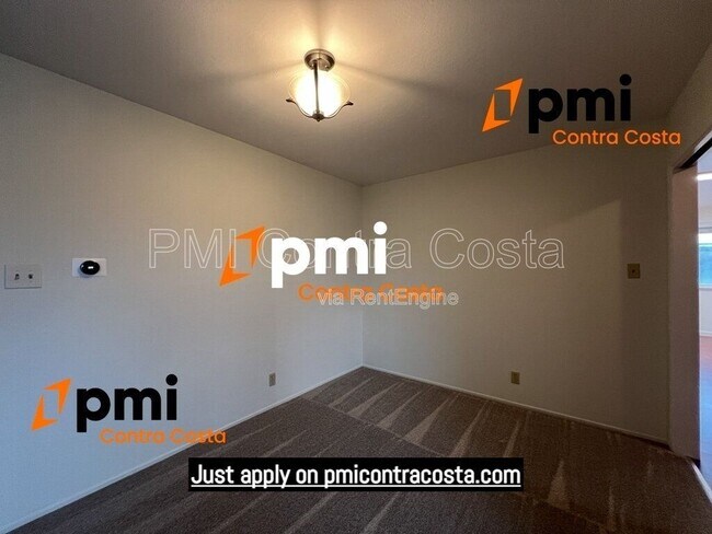 Building Photo - 933 Jackson St