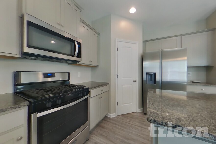 Building Photo - 307 Arbor Cir