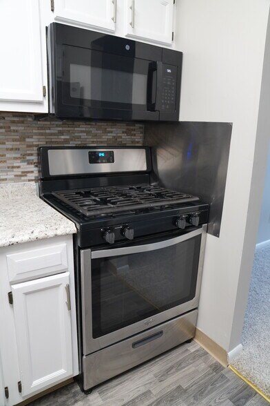 Building Photo - 6093 Majors Ln