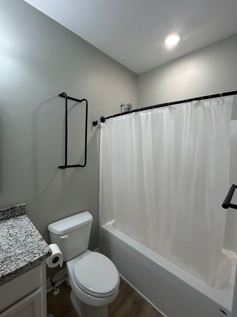 Building Photo - 1124 Sontag Ct