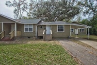 Building Photo - 2002