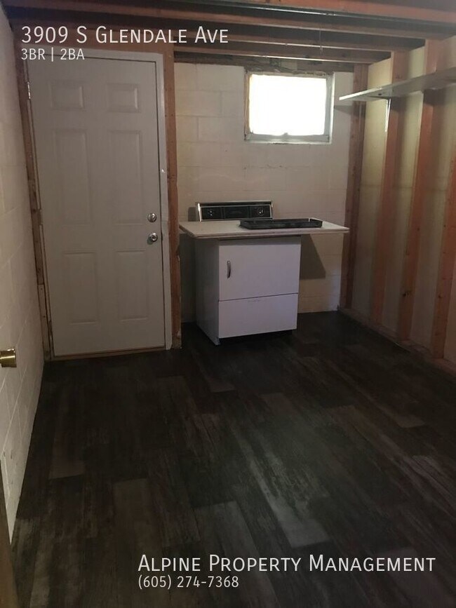 Building Photo - 3 Bed/2 Bath House For Rent!!