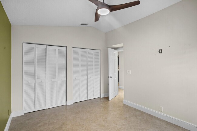 Building Photo - 5281 Bolero Cir